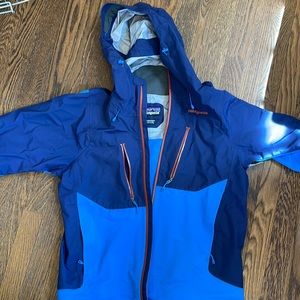 Mens Patagonia rain jacket
